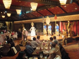 1128-6_タイ古典舞踊